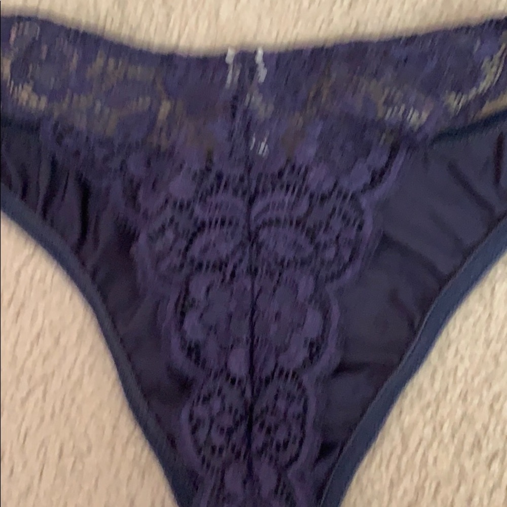 VS thong